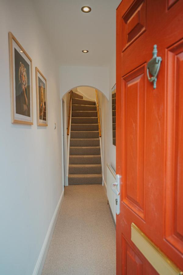 Cotswolds- Homely 2 Bed House With Garden, Wifi - Esho Stays サイレンセスター エクステリア 写真