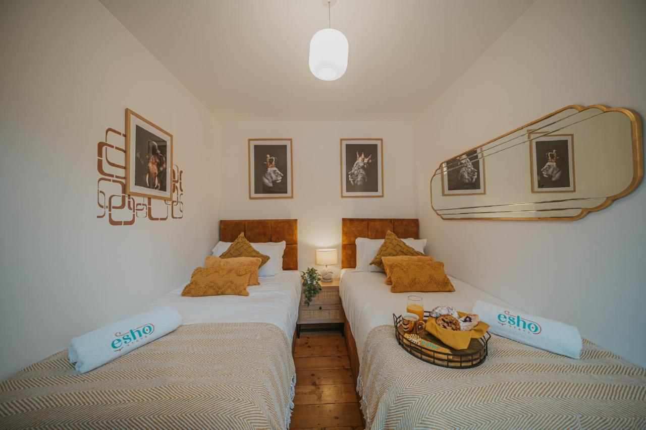 Cotswolds- Homely 2 Bed House With Garden, Wifi - Esho Stays サイレンセスター エクステリア 写真