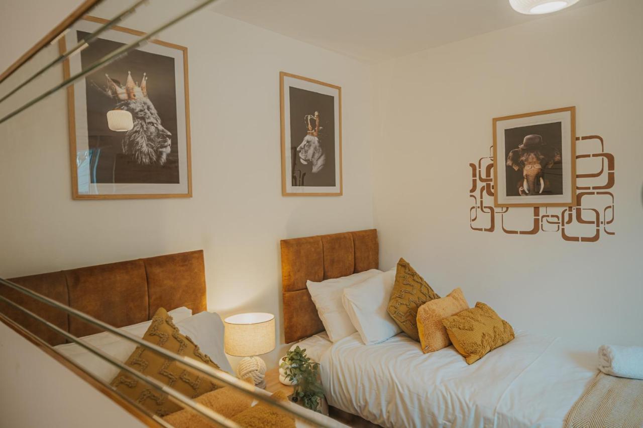 Cotswolds- Homely 2 Bed House With Garden, Wifi - Esho Stays サイレンセスター エクステリア 写真