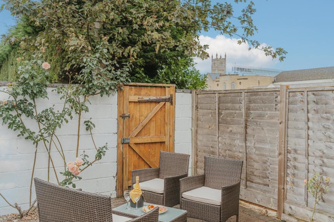 Cotswolds- Homely 2 Bed House With Garden, Wifi - Esho Stays サイレンセスター エクステリア 写真